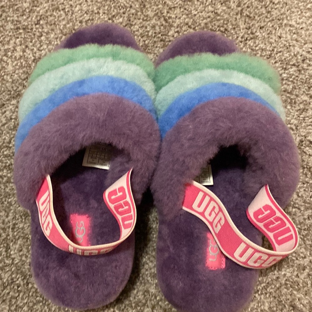 Woman UGG slippers size 9 worn twice